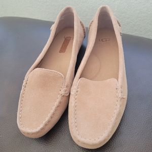 New Ugg loafers suede women's size 6